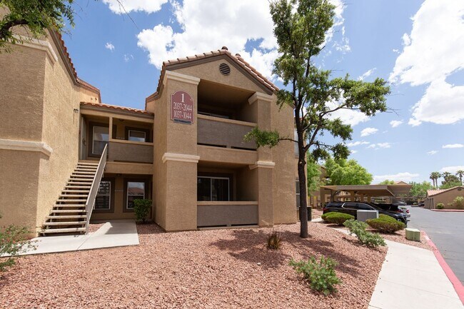 Building Photo - First floor one bedroom in gated Silverado Rach community