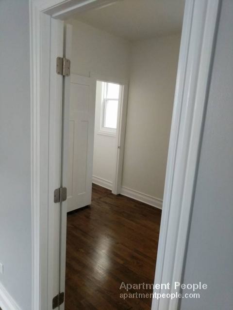 Foto del edificio - 3244 N Hamlin Ave