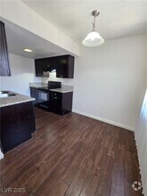 Building Photo - 2626 Lynnwood St