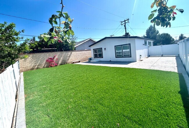 Foto del edificio - 721 Wellesley Ct