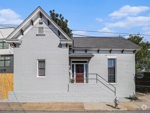 Building Photo - 74 Boulevard SE