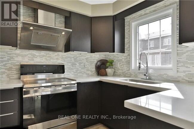 Building Photo - 70 McKnight Ave