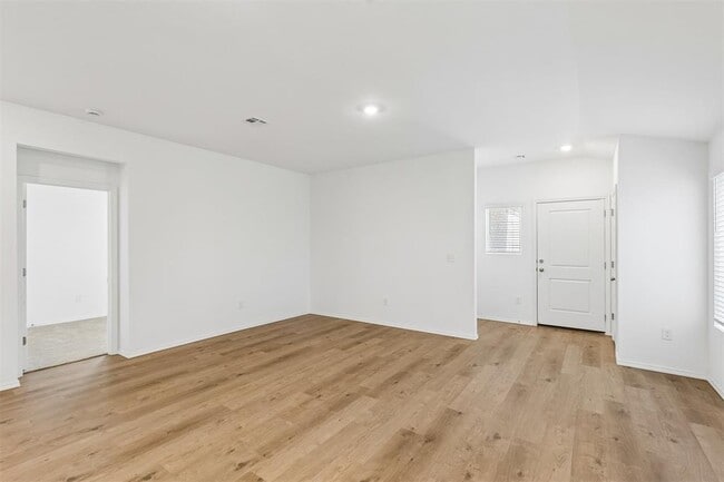 Building Photo - 1221 Colt Dr