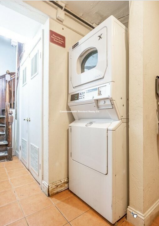 Building Photo - 94 Pleasant St