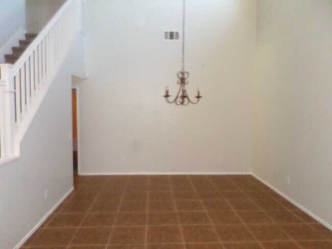 Foto del edificio - Monument Ranch - BIG home with LOTS to off...