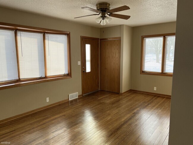 Building Photo - 2 br, 1 bath House - 922 S 26th St