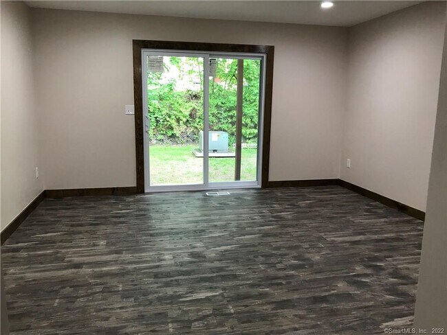 Foto del edificio - 260 Edgemoor Rd