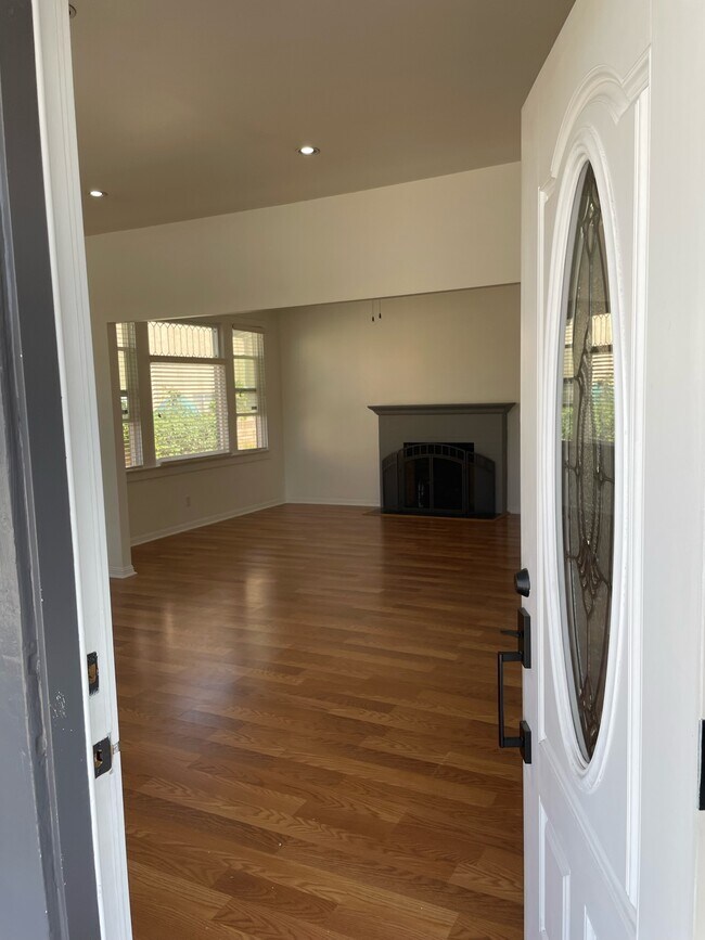 Foto del edificio - 1110 W 164th St