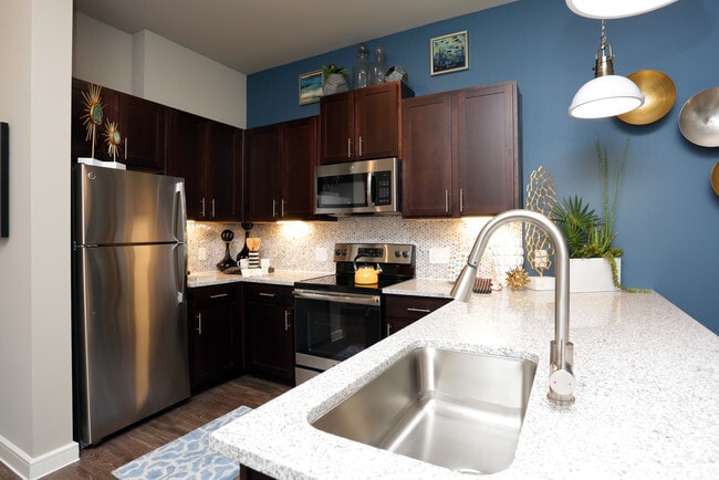 Interior Photo - Capitol at Stonebriar