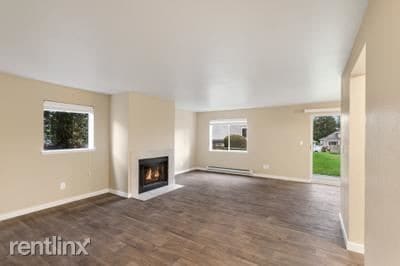 Building Photo - 4602 45th Ave NE