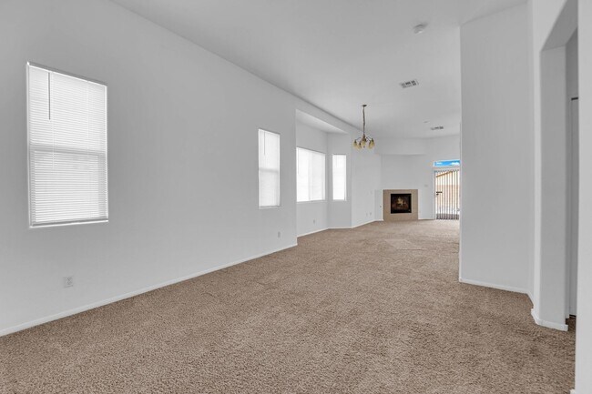 Foto del edificio - Beautiful 3/2 home! Corner lot in gated community!!