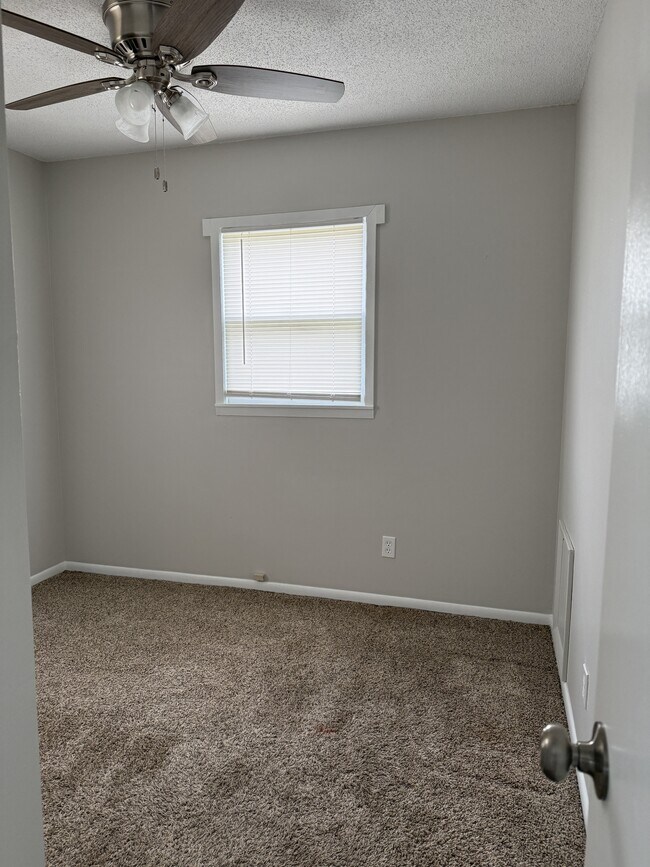Building Photo - 5841 Anchor Way