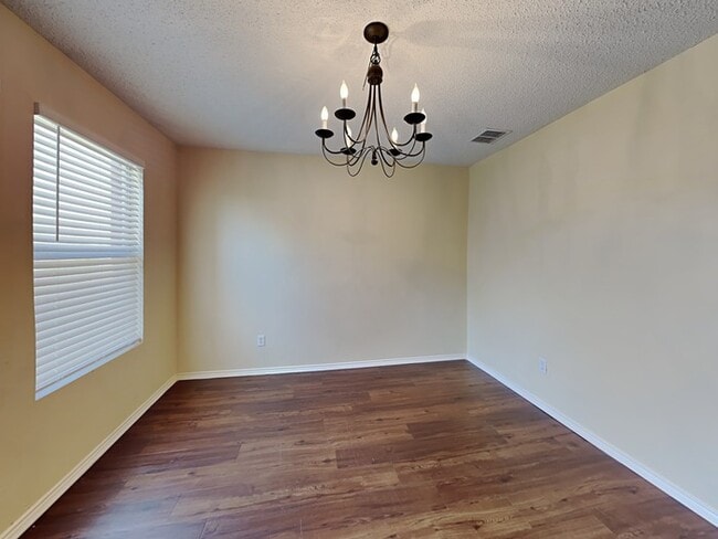 Foto del edificio - 2310 Graystone Dr