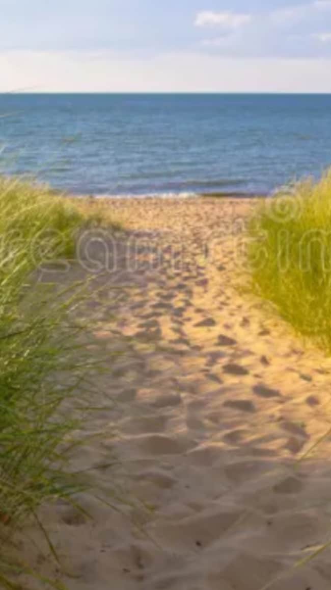 Walk to. beach - 1204 Hillside Ave
