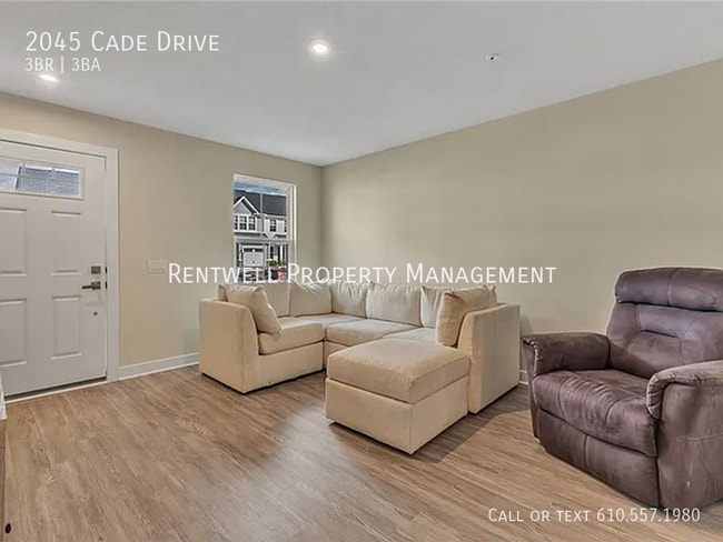 Building Photo - 2045 Cade Dr