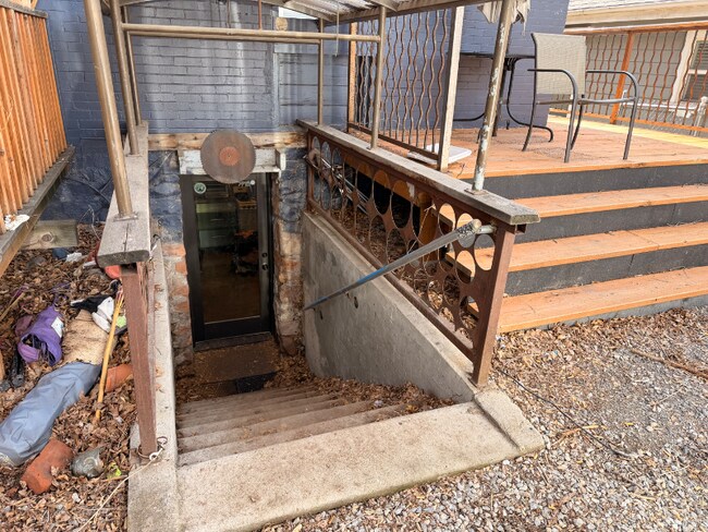 Building Photo - 553 E 700 S