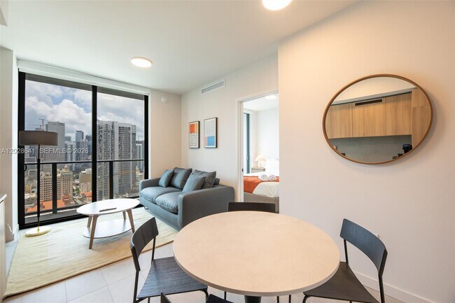 Foto del edificio - 121 NE 5th St