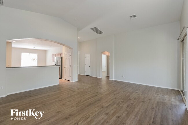 Building Photo - 5502 W Red Rock Ridge St