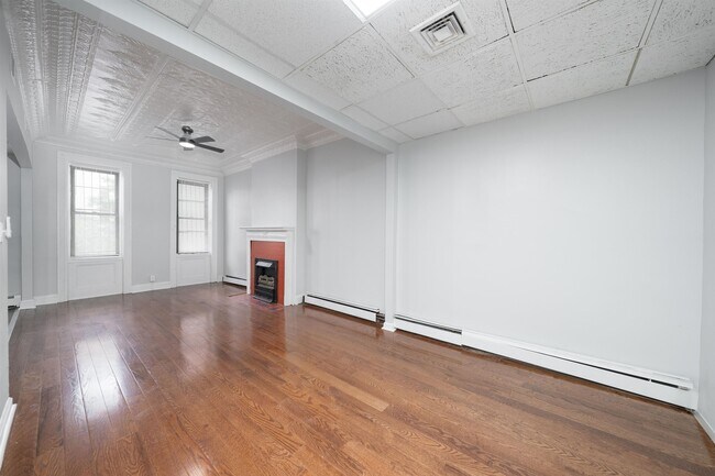Foto del edificio - 728 Bergen Ave