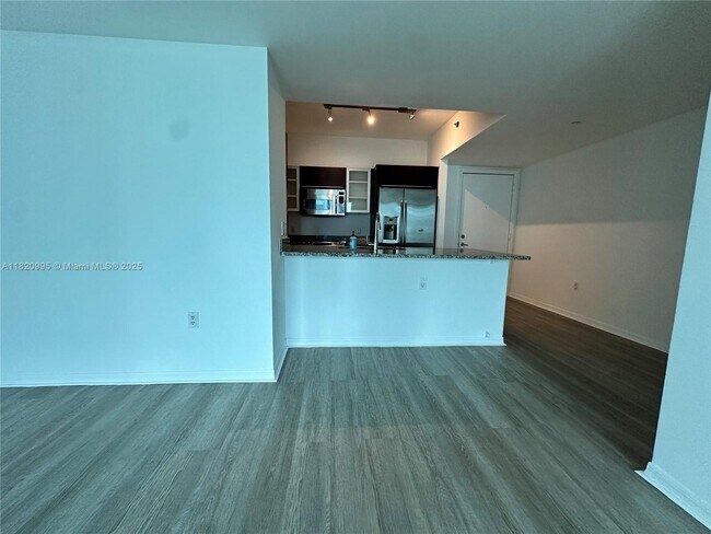 Foto del edificio - 950 Brickell Bay Dr