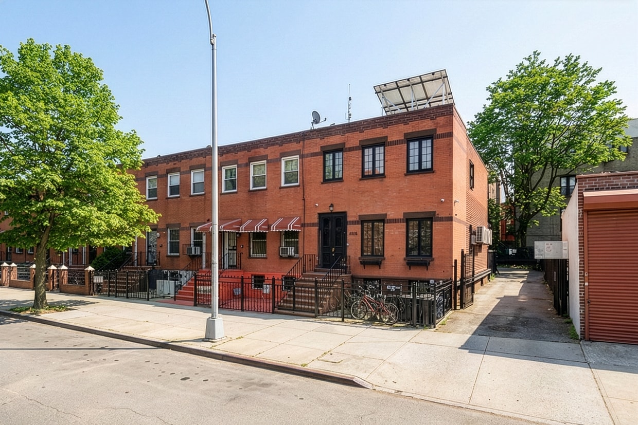 Photo - 602 Lexington Ave (Brooklyn, NY)