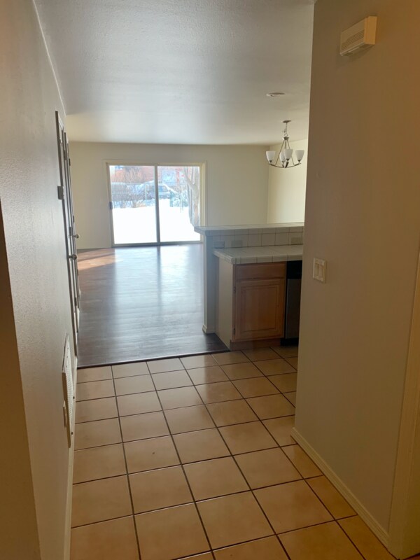 Foto del edificio - 104 S Yellowstone Ave