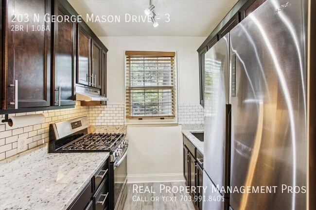 Building Photo - 203 N George Mason Dr