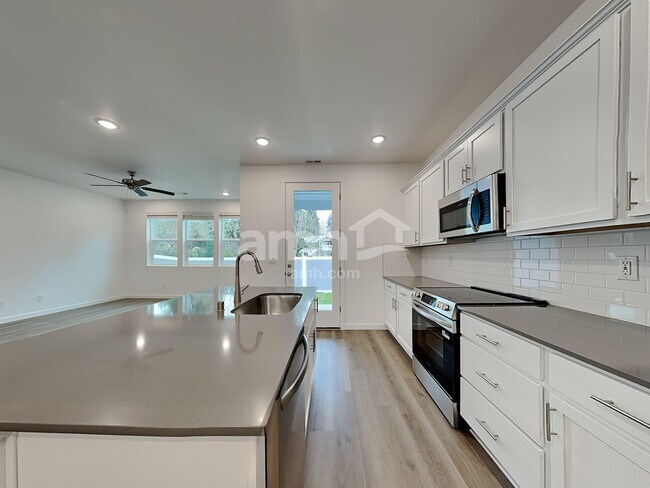 Building Photo - 5125 Turnstone St SE