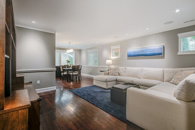 Foto del edificio - 7717 Melrose Ln SE