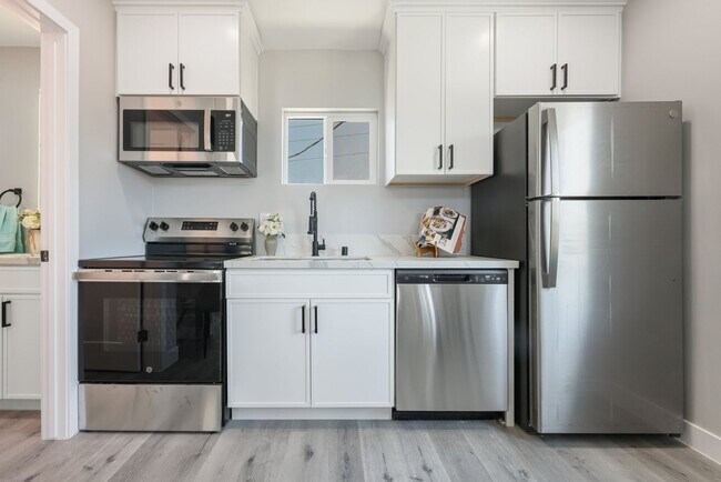 Building Photo - Brand-New Luxe ADU Between North Park & No...