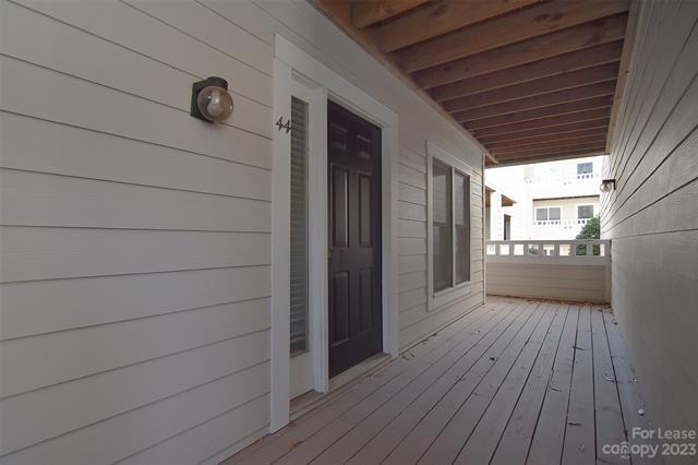 Building Photo - 2715 Selwyn Ave