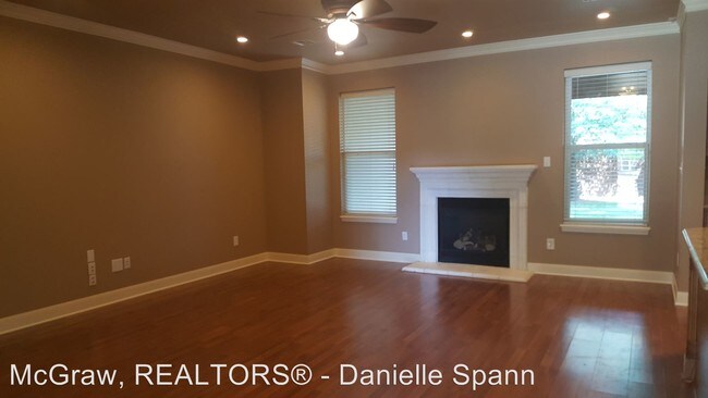 Building Photo - 5 br, 3 bath House - 734 W. 38th St.