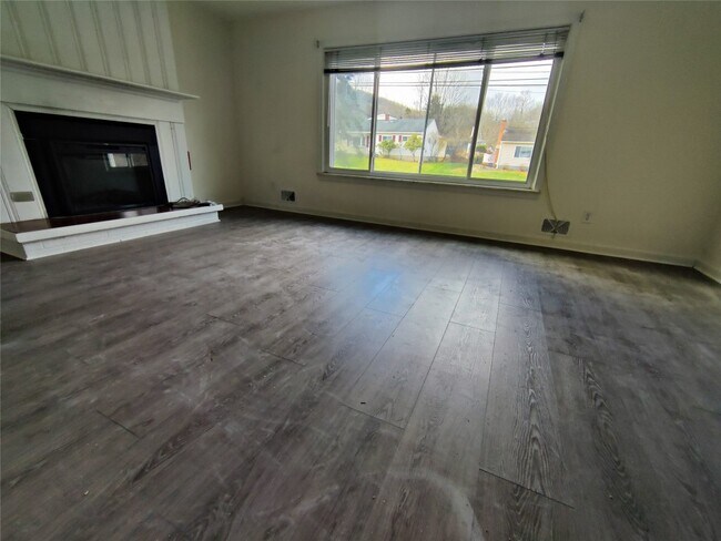 Foto del edificio - 809 Murray Hill Rd