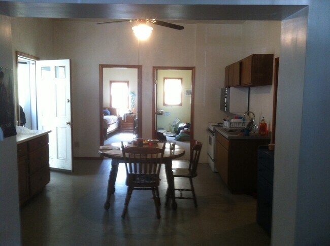 Cocina GRANDE - 1527 N Jackson St