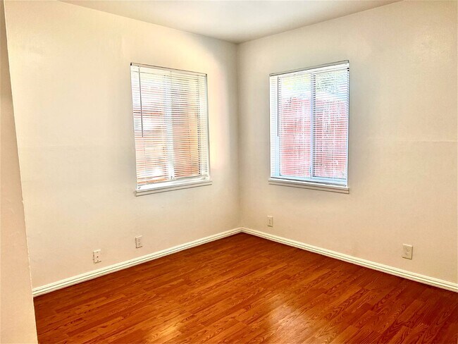 Foto del edificio - 4160 Oro Ln