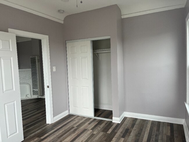 Foto del edificio - 4612 Halldale Ave