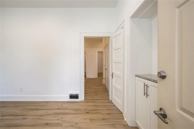 Foto del edificio - 799 Piedmont Ave NE