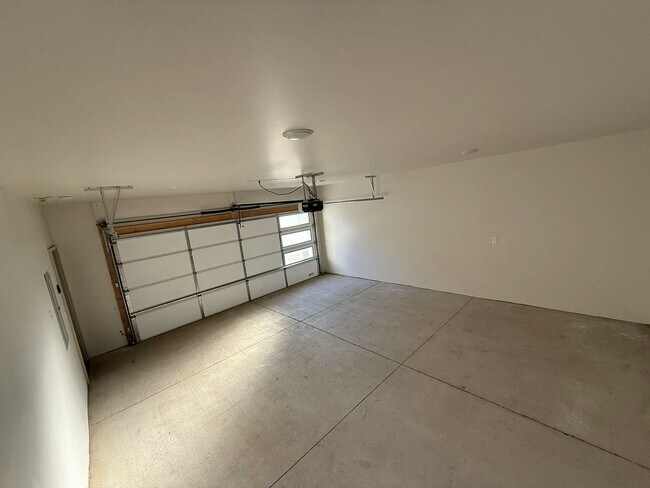 Foto del edificio - 1613 N Gillis Ln