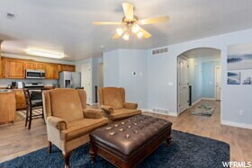Building Photo - 3 Bedroom in Great Ogden Location