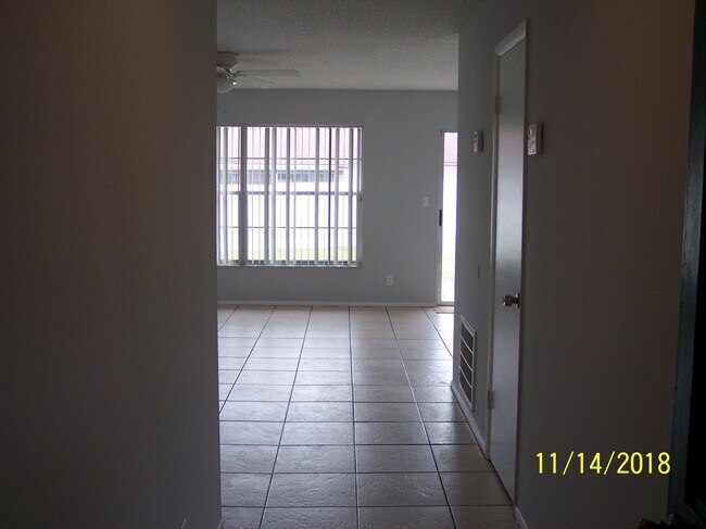 Foto del edificio - Beautiful 3 Bed 1 Bath Single Family Home