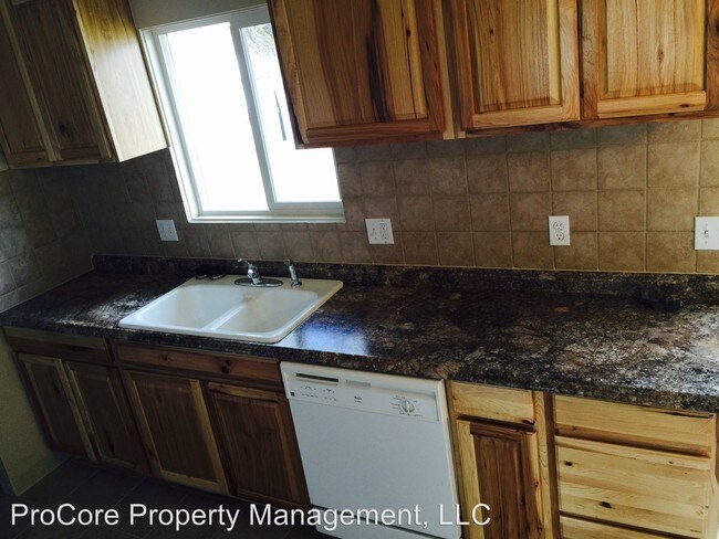 Foto del edificio - 3 br, 1.5 bath House - 8710 Winchester St