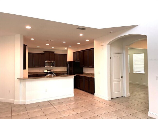 Foto del edificio - 7952 Hampton Lake Dr