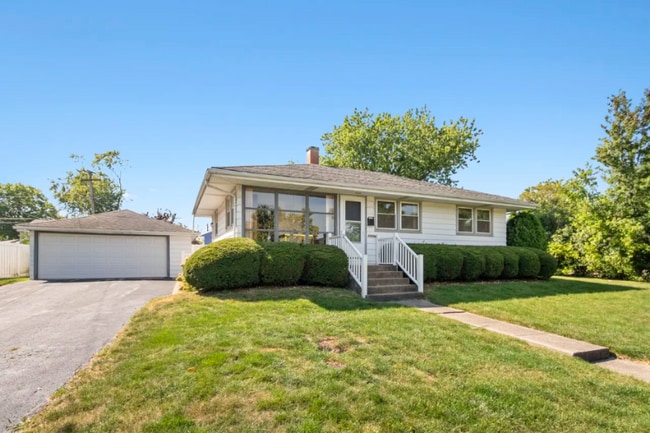 Building Photo - 18314 Dundee Ave