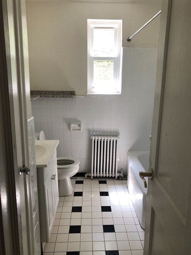 Foto del edificio - Adorable 3 bdrm/1.5 bath Home on a Corner ...