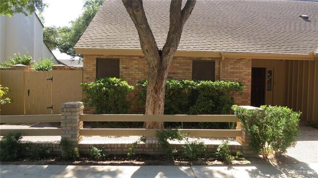 Foto del edificio - 2112 Ann St