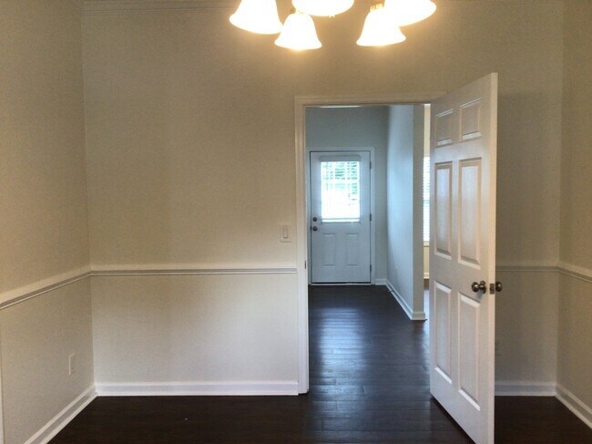 Building Photo - 115 Egret Lane