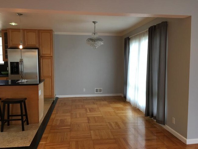 Foto del edificio - 1027 Wildwood Ave