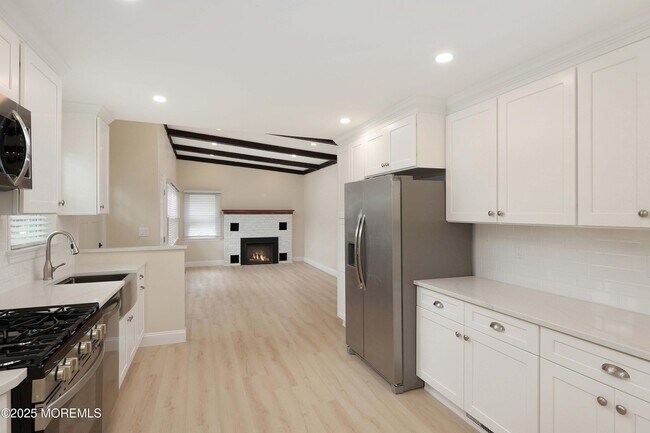 Building Photo - 2329 Oak Tree Rd
