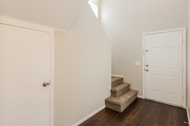 Building Photo - 8832 W Pine Pitch Dr