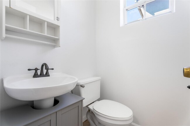 Foto del edificio - 2850 Coconut Ave